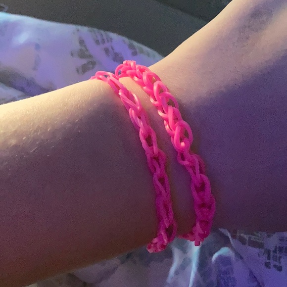 Pink bracelets - Picture 1 of 1